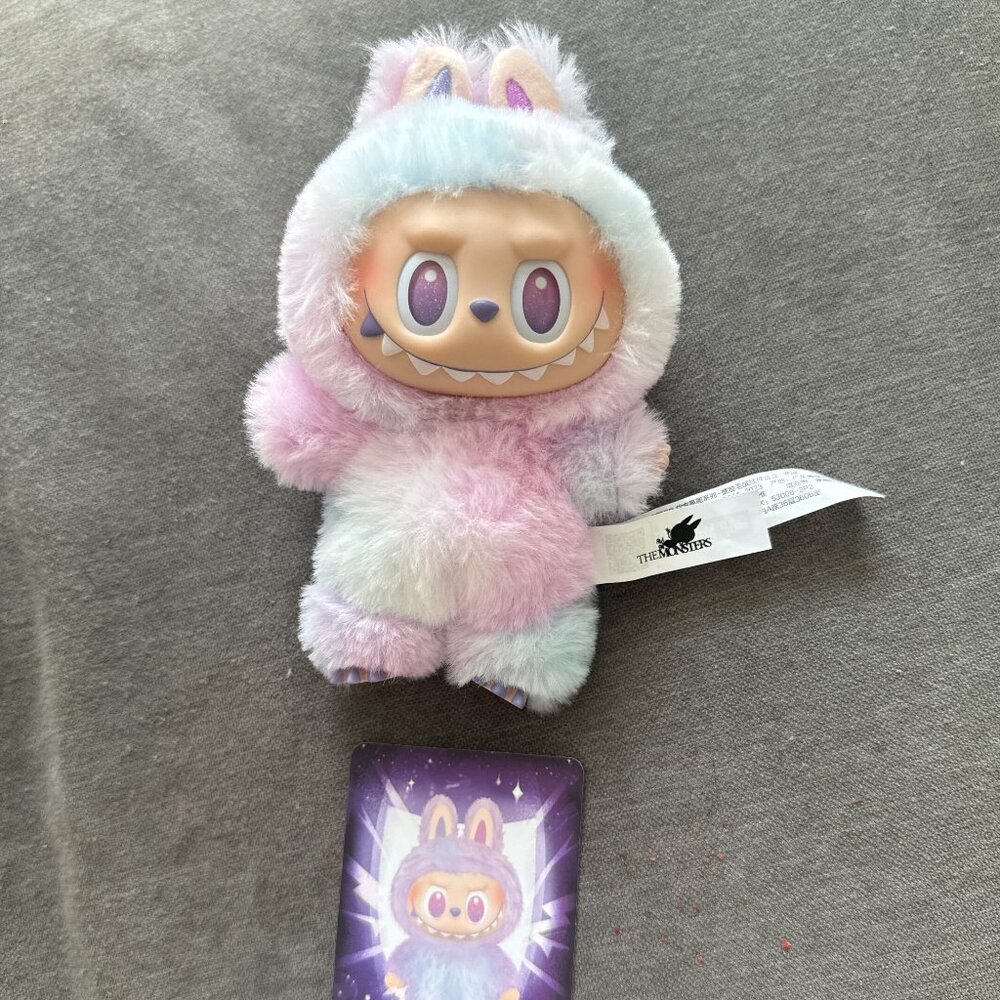 GIVEAWAY - PINK/BLUE LABUBU